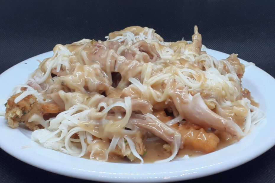 JAHZKITCHEN Newfie Poutine with JFC Gravy and Turkey Drippings