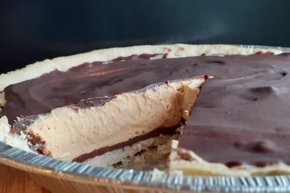 JAHZKITCHEN Peanut Butter Pie