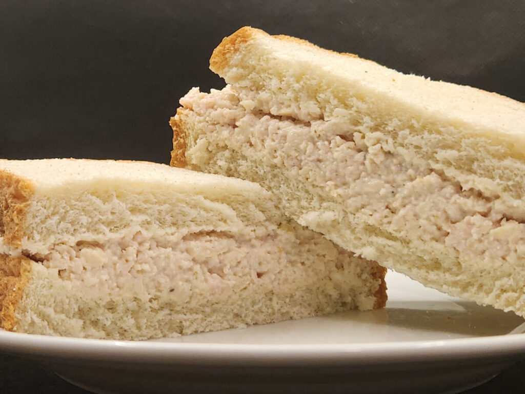 JAHZKITCHEN Single Canned Chicken Salad Sandwich