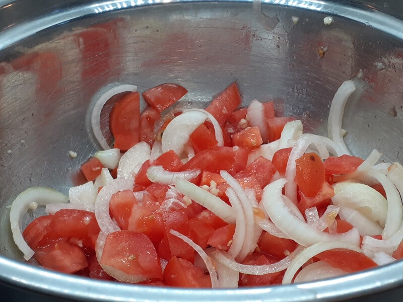 3 diced Tomatoes 1 Onion 3 Garlic cloves