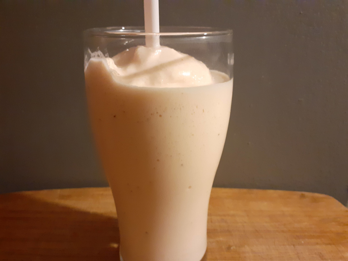 JAHZKITCHEN Banana Milkshake