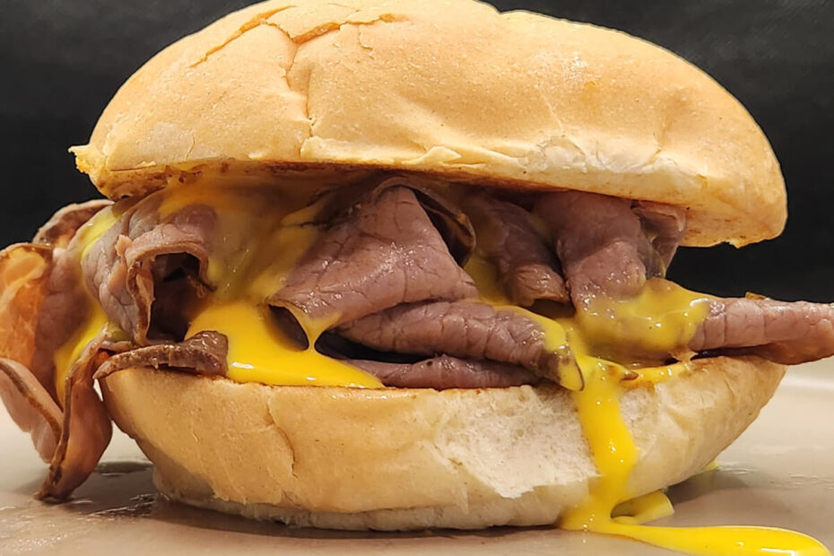 JAHZKITCHEN Beef and Cheddar Roast Beef Sandwich