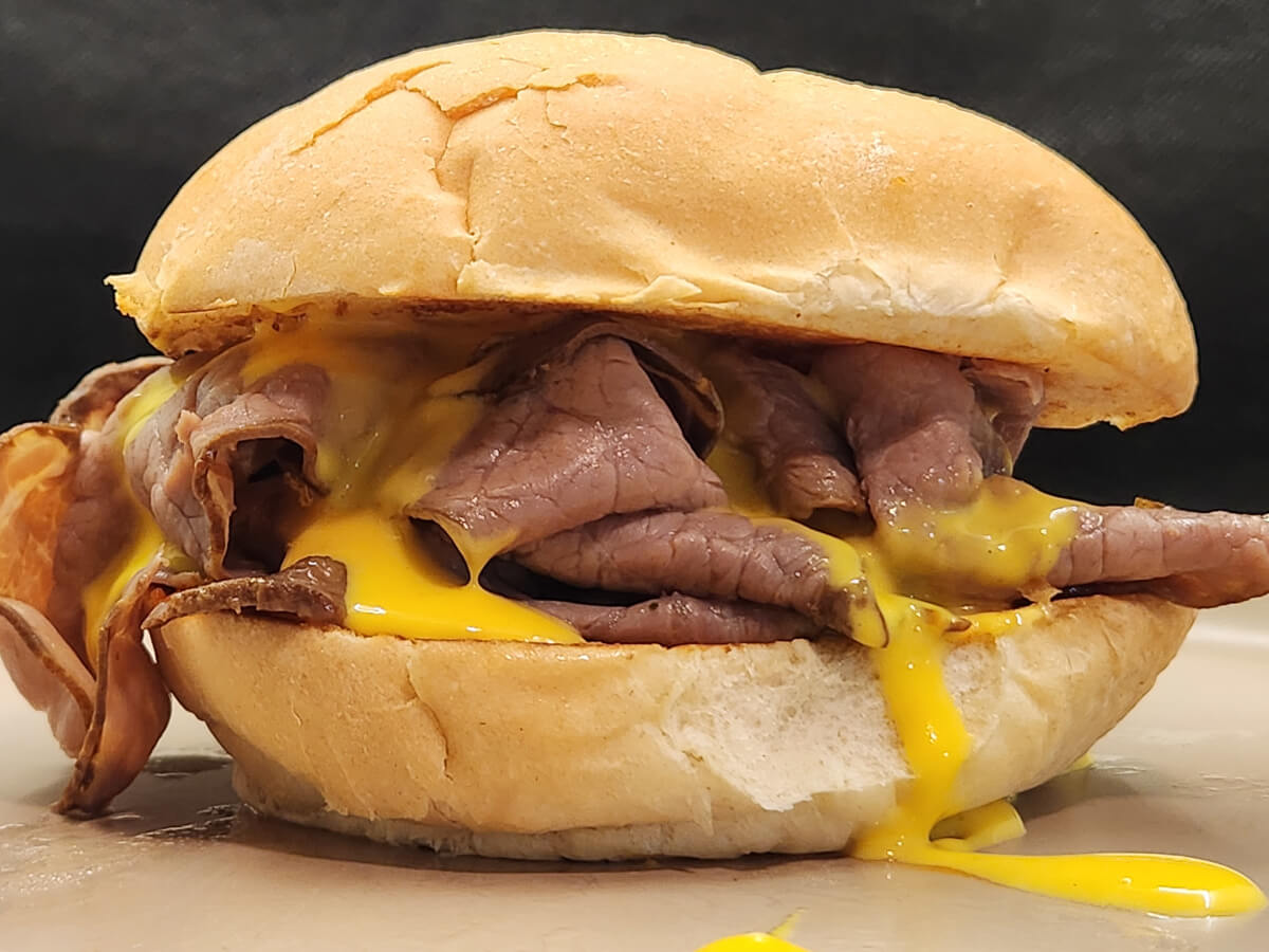 JAHZKITCHEN Beef and Cheddar Roast Beef Sandwich