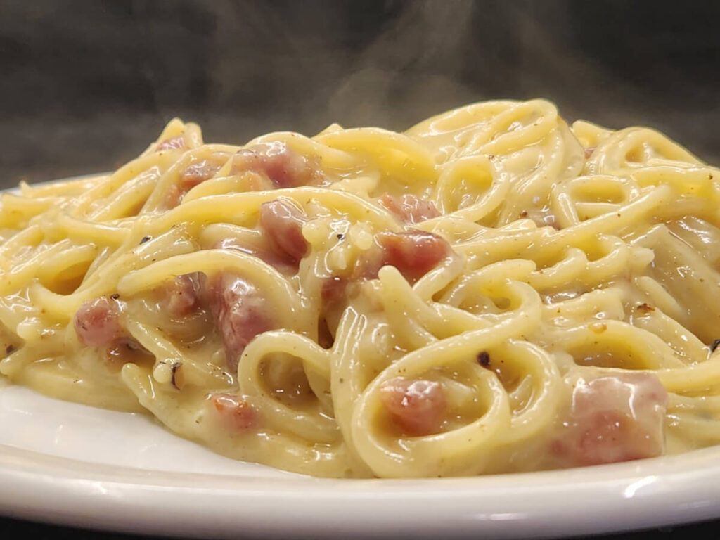 JAHZKITCHEN Creamy Bacon Carbonara