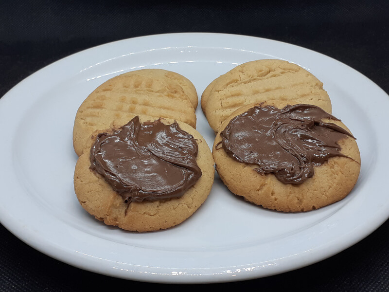 Peanut Butter Cookies with Nutella