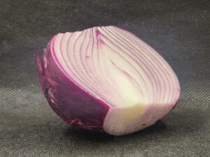 JAHZKITCHEN Half a Red Onion