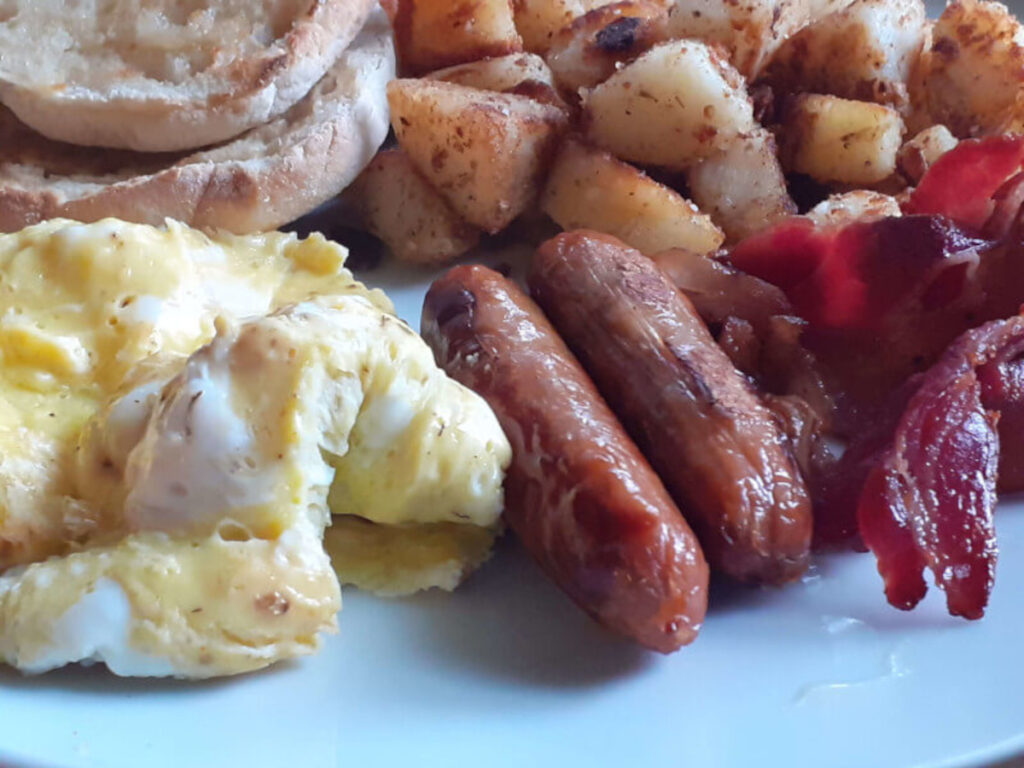 JAHZKITCHEN BETHS Breakfast