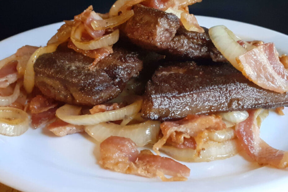 JAHZKITCHEN Liver with Onion and Bacon