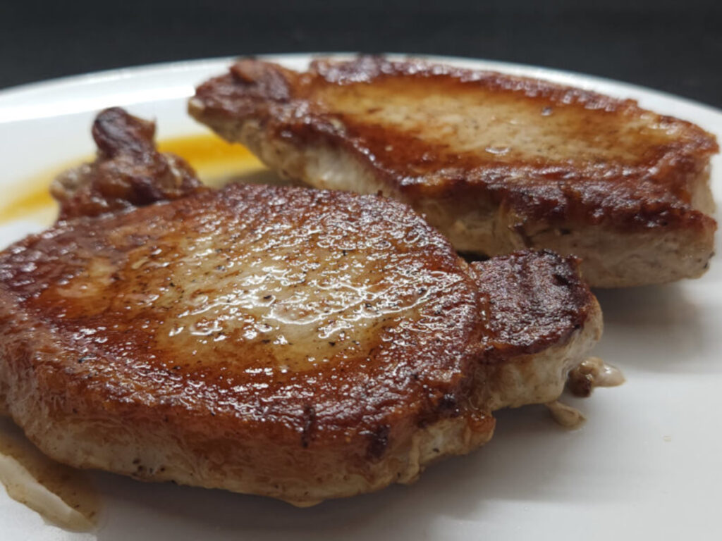 JAHZKITCHEN Seared Salt & Pepper Pork Chops
