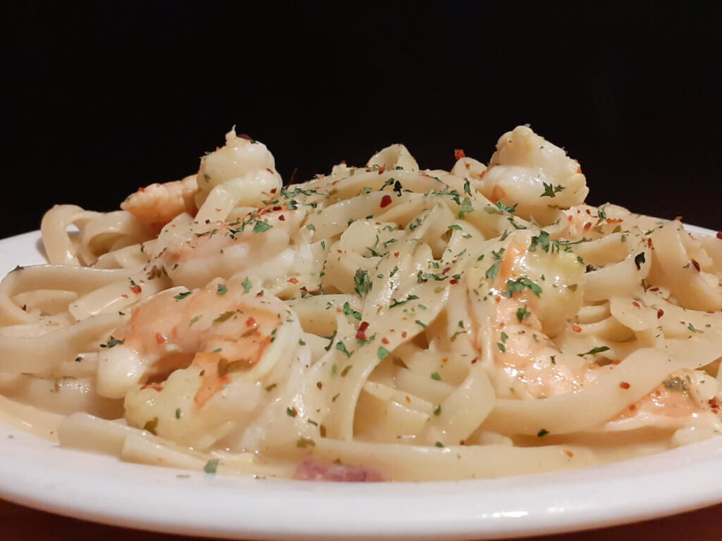 JAHZKITCHEN Garlic Shrimp Pasta Fettuccine