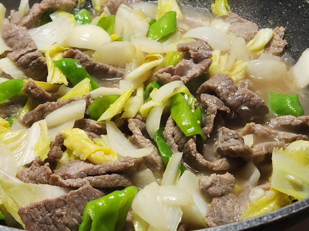 JAHZKITCHEN Adding Chop Suey Sauce