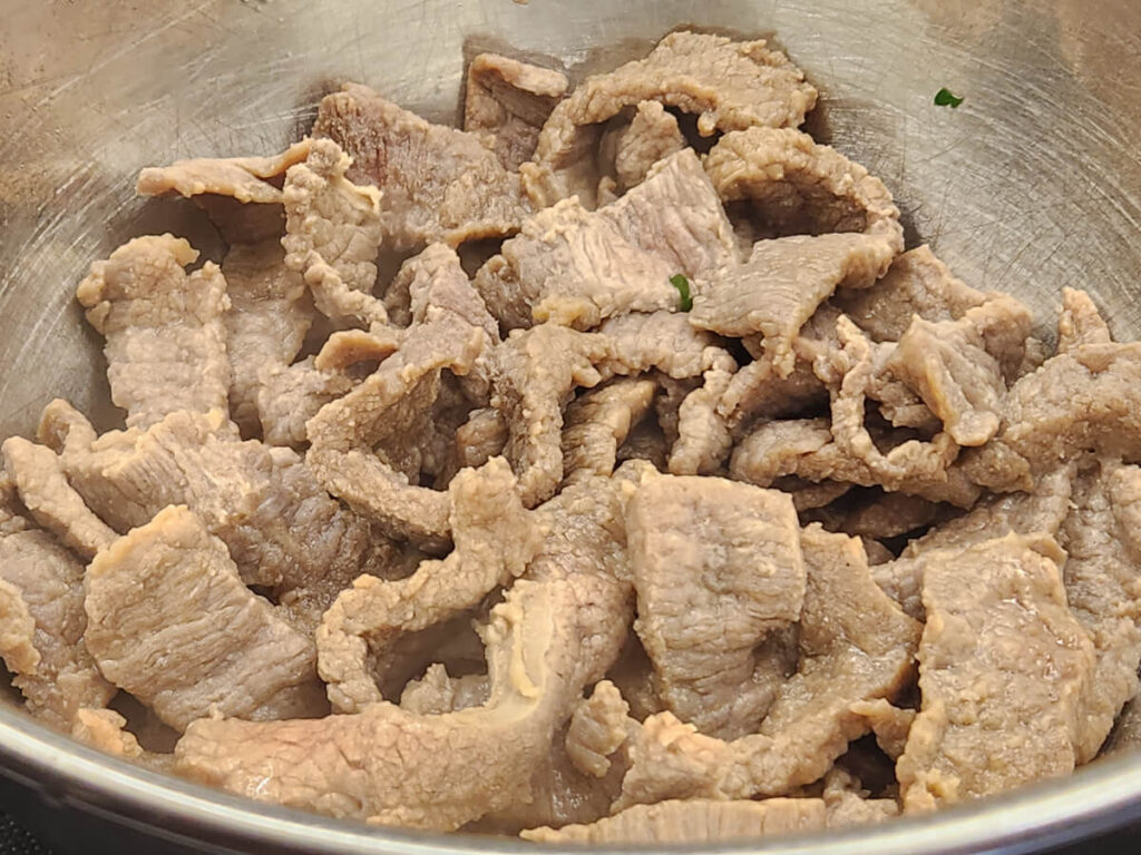 JAHZKITCHEN Boiled Velveted Beef ready for stir frying