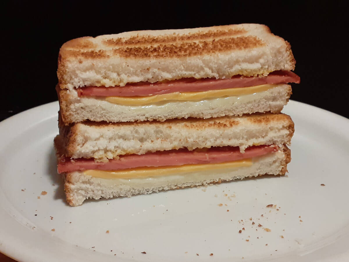 Bologna Sandwich JAHZKITCHEN