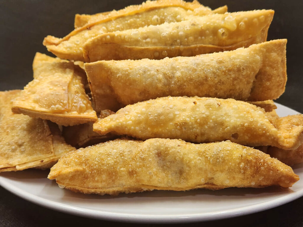 JAHZKITCHEN Plate of Pizza Eggrolls