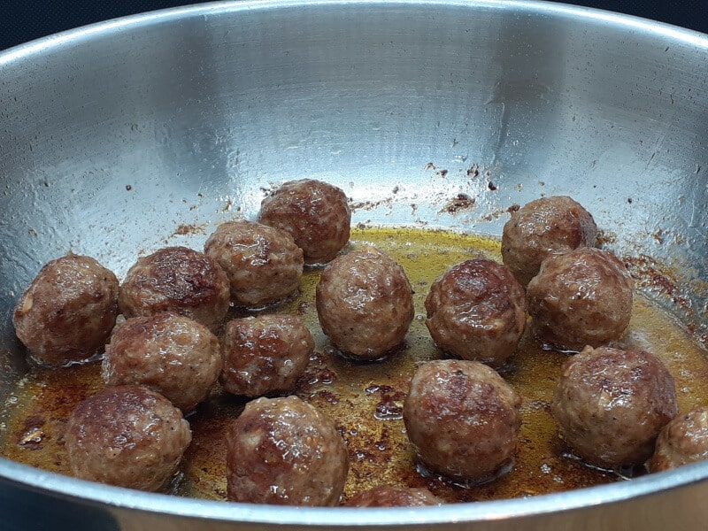 Pan Seared Juicy Lamb Donair Meatballs