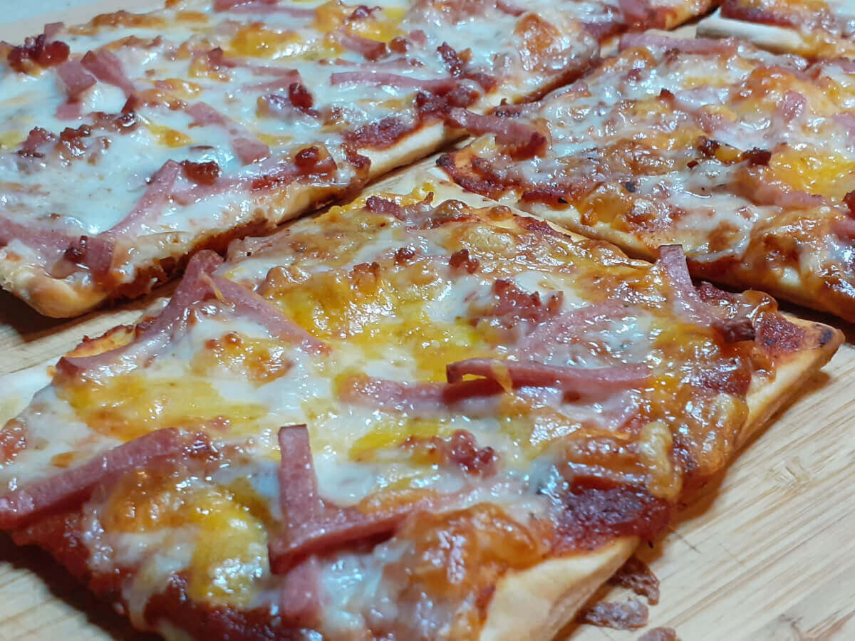 Mini Pizzas - JAHZKITCHEN