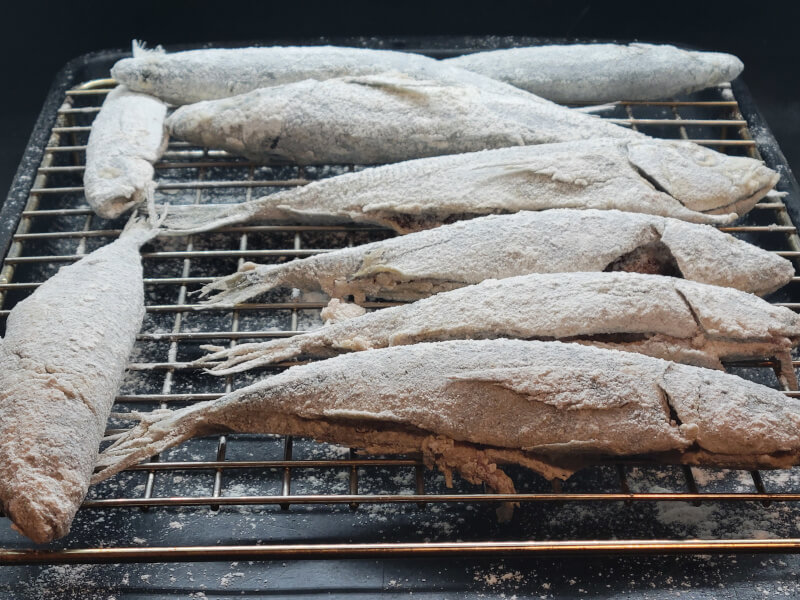 Breaded Mackerel in Seasoned Flour