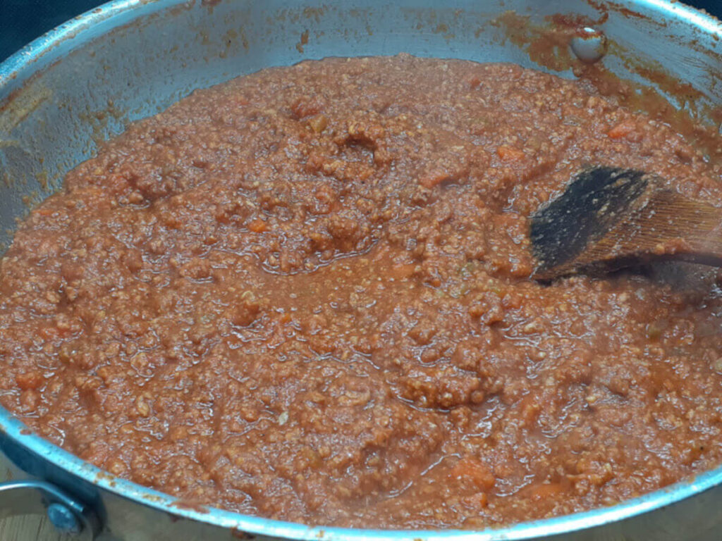 JAHZKITCHEN Bolognese with Cream