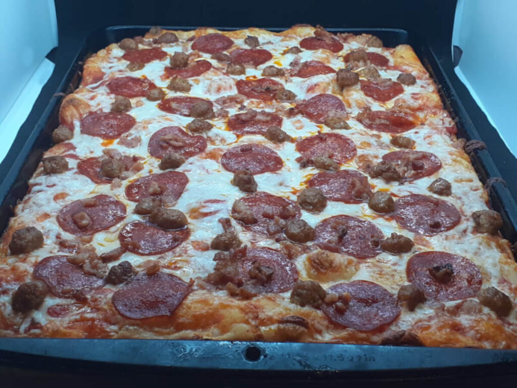 JAHZKITCHEN Party Pizza