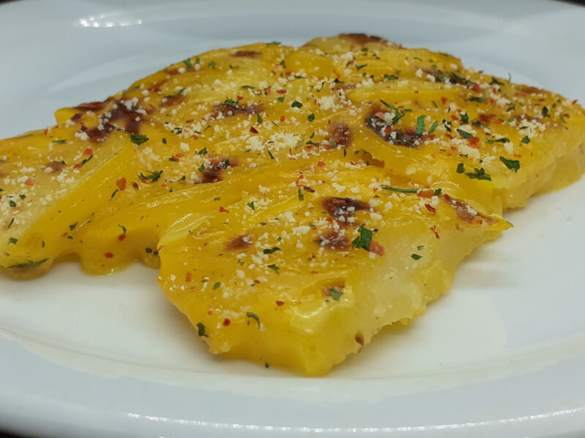 JAHZKITCHEN Yellow Scalloped Potatoes