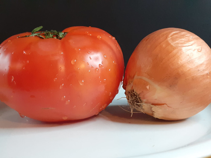 Onion & Tomato