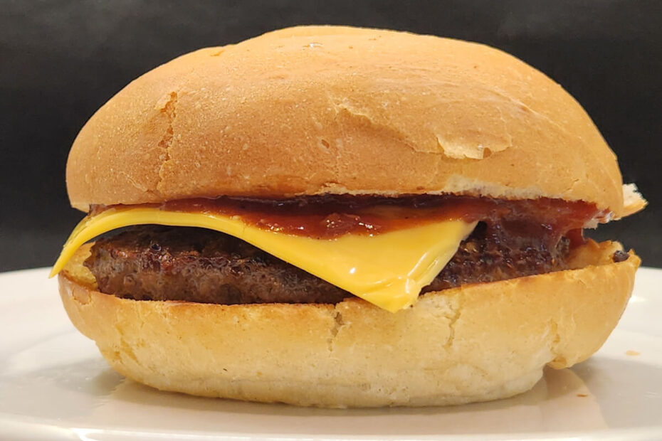 JAHZKITCHEN Montreal Burger