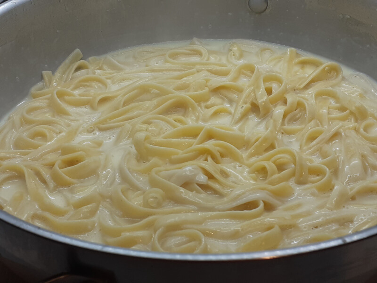 JAHZKITCHEN Alfredo Fettuccine