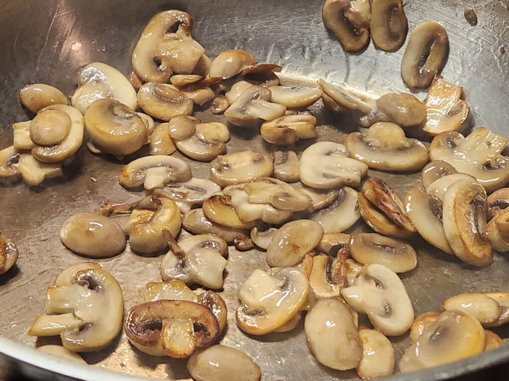 JAHZKITCHEN Searing Mushrooms