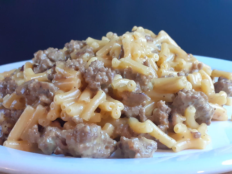 This image uses 1/2 lb of Ground beef for a really beefy KD Meal. 