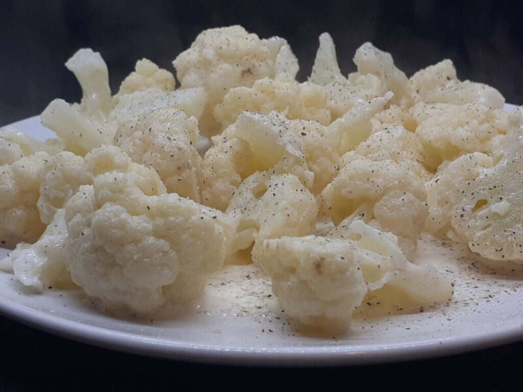 JAHZKITCHEN Steamed Cauliflower with Puck Sauce