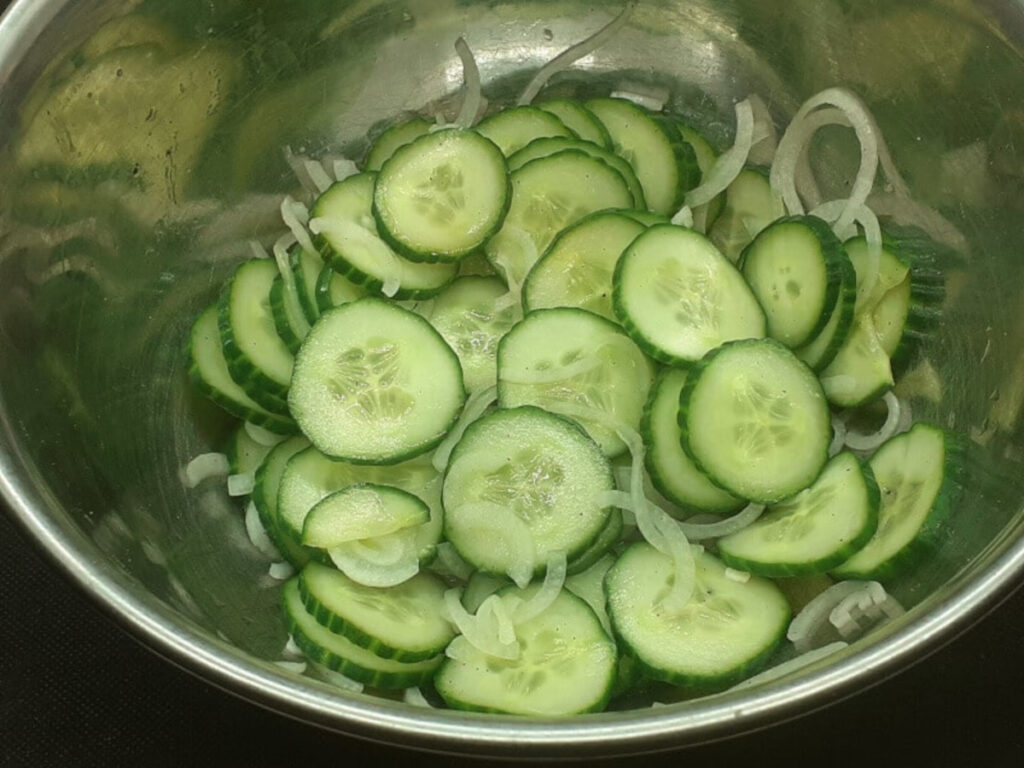 JAHZKITCHEN Old Fashioned Cucumber Salad