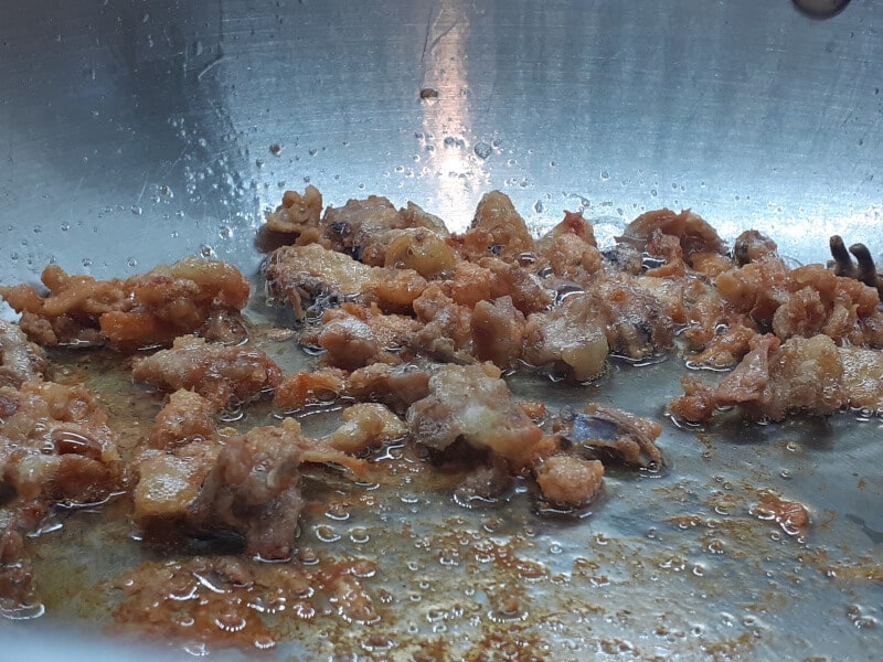 Rendering Chicken fat, skin and trimmings