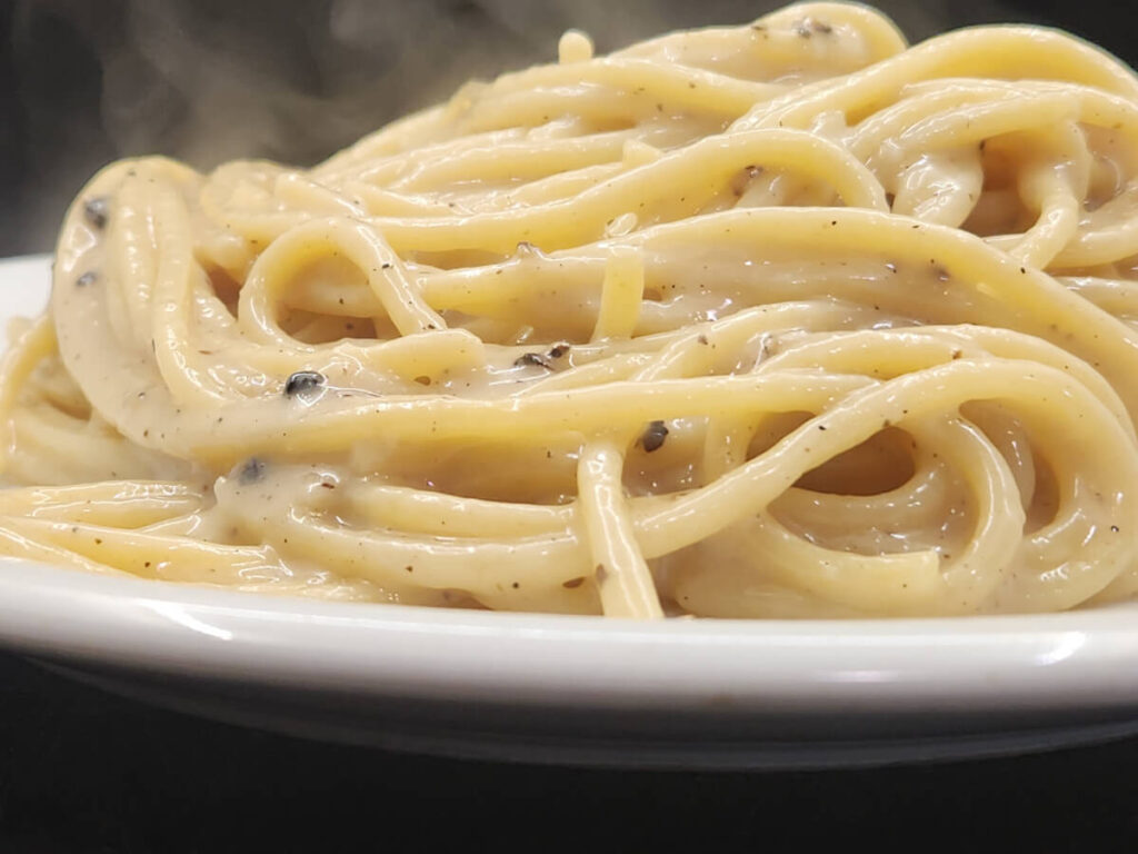 JAHZKITCHEN Plate of Cacio e Pepe closeup sideview