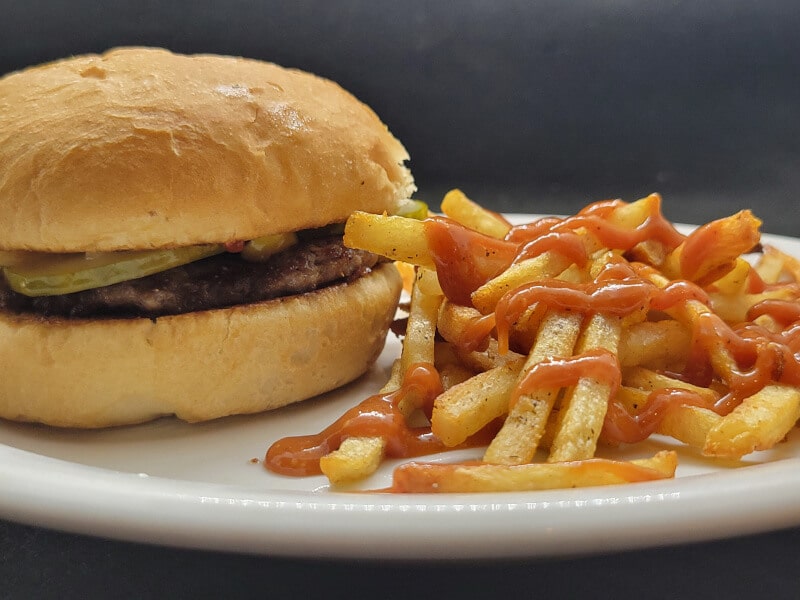 Hamburger with Oven Fries and Fry Sauce