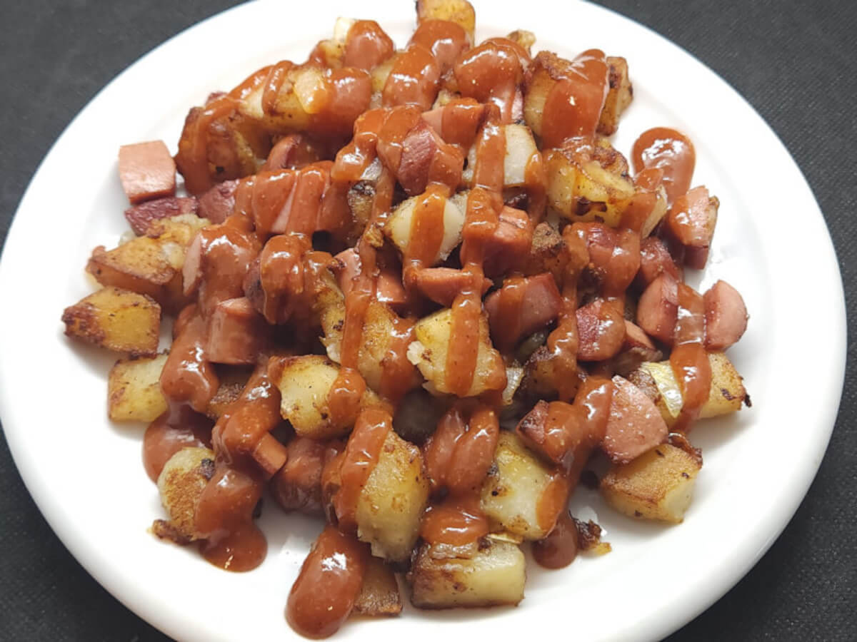 JAHZKITCHEN Hash Browns and Hot Dogs with Hash Brown Sauce