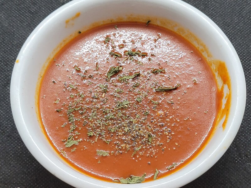 Beef Tomato Soup with Black Pepper & Basil