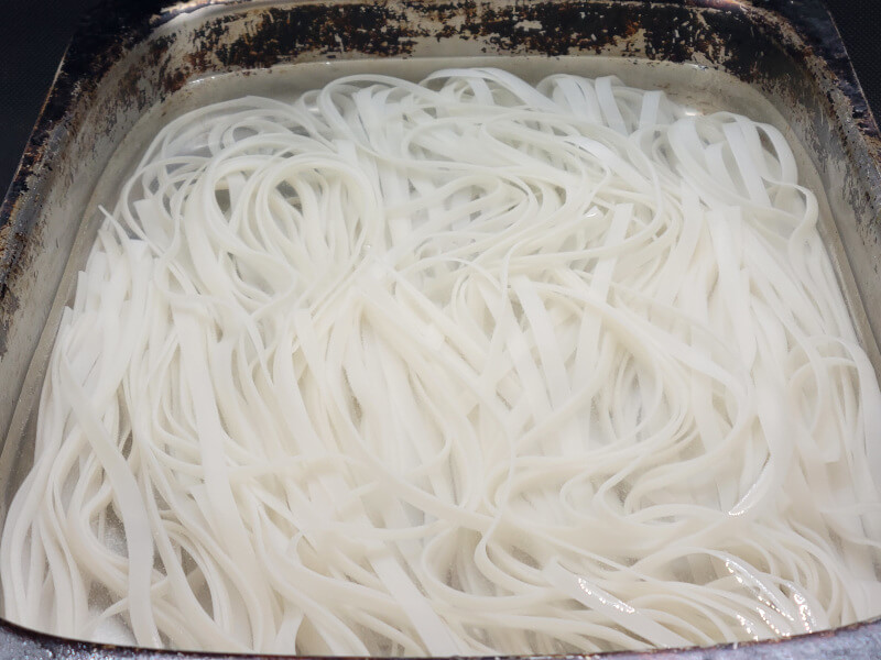 Soaking Rice Noodles for 10-15 minutes