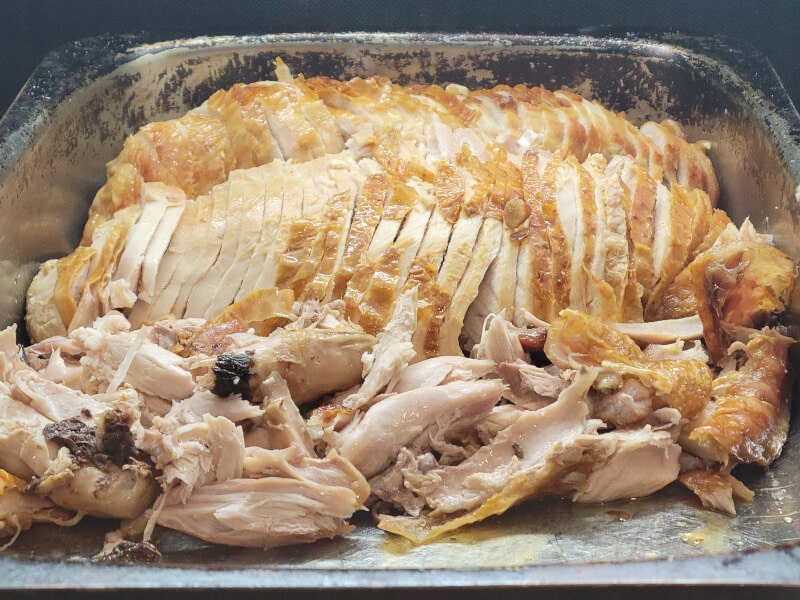 Tray of Poultry Brine Turkey Breast Meat & Wing Meat
