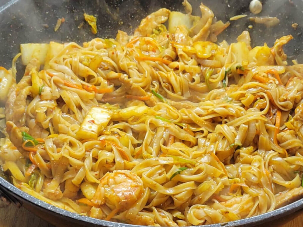 JAHZKITCHEN Surf & Turf or Pork & Shrimp Sweet Thai Stir Fry Noodles