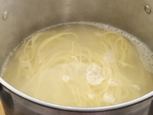 JAHZKITCHEN Boiling Spaghetti in Salted Water
