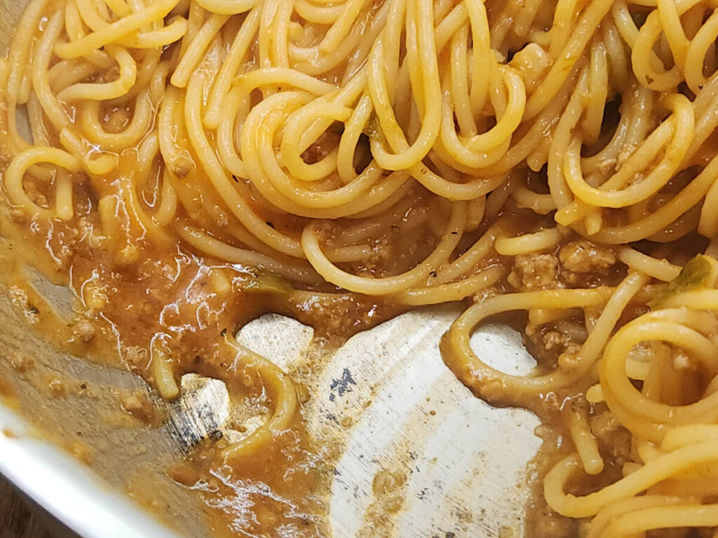 JAHZKITCHEN Pan Spaghetti Sauce Consistency Closeup