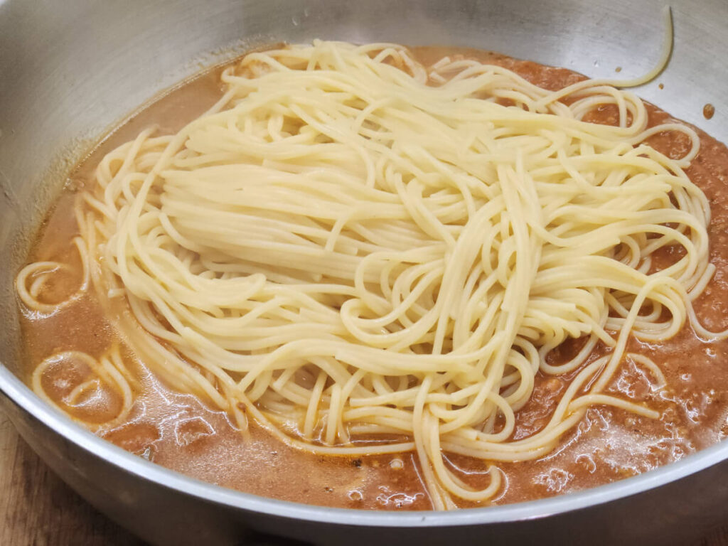 JAHZKITCHEN Pan Spaghetti with Pasta Water added