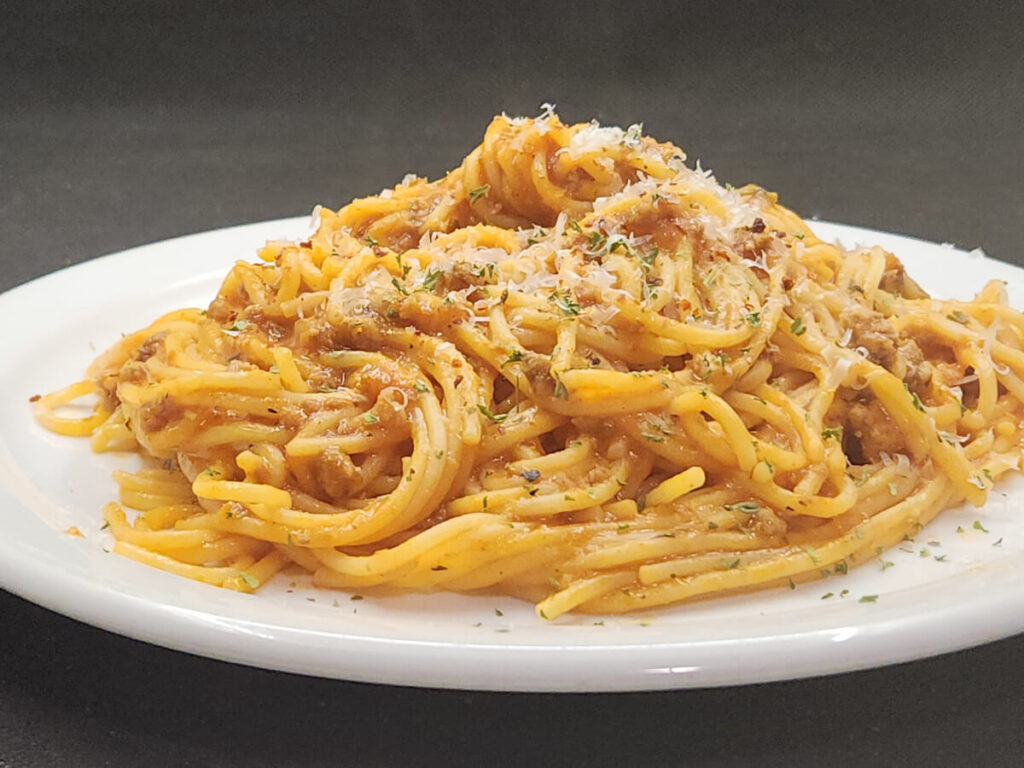 JAHZKITCHEN Plate of Pan Olive & Parmigiano Spaghetti