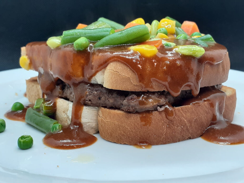 JAHZKITCHEN Hot Hamburger with Dark Brown Gravy