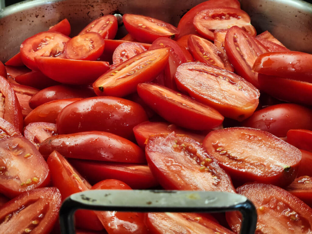 JAHZKITCHEN 10 lbs Sliced Roma Tomatoes for Roasting