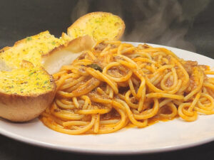 JAHZKITCHEN Roasted Tomato Meat Sauce Spaghetti with Garlic Bread