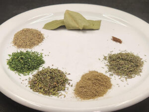 JAHZKITCHEN Bay Leaves, Clove, Thyme, Sage, Savory, Parsley, Black Pepper