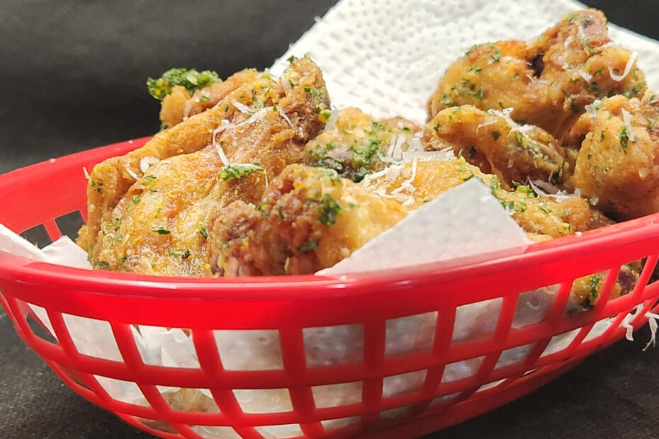 JAHZKITCHEN Garlic Parm Wings