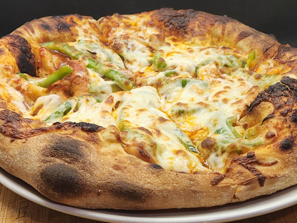JAHZKITCHEN Sliced BBQ Chicken Pizza