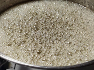 JAHZKITCHEN Caramelizing Sugar